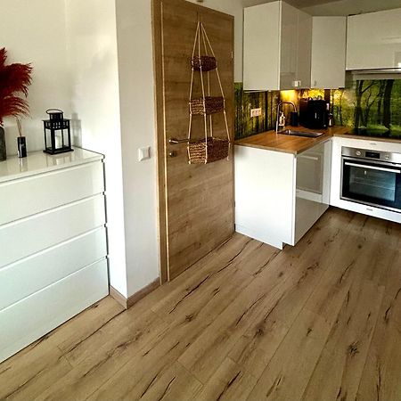 Schoene Wohnung Mit Terrasse Und Parkplatz Velden am Wörthersee Exteriör bild